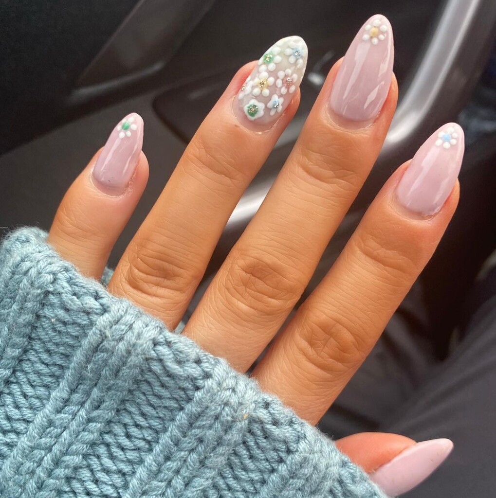 The best wearable Easter nail designs  nude and green tones with flowers nail art