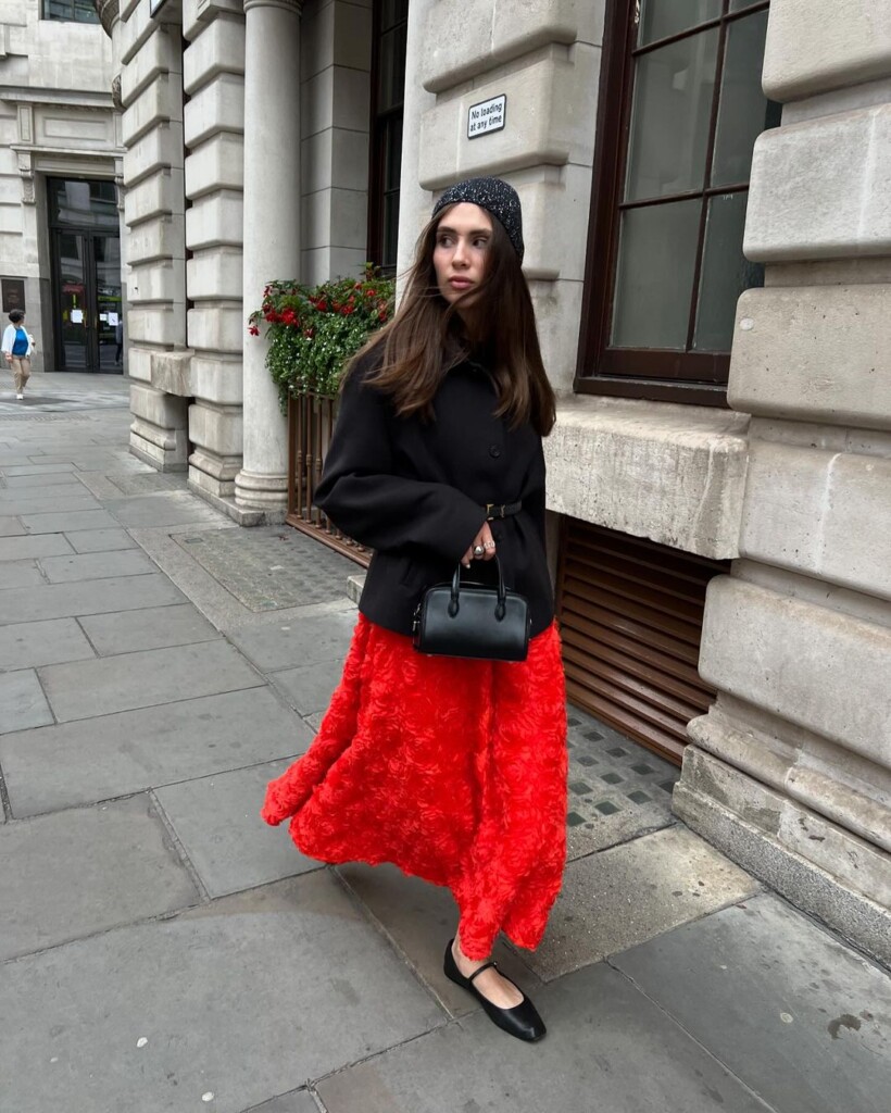 5 WEARABLE AUTUMN TRENDS 2024 outfit red maxi full skirt with mary janes shoes 