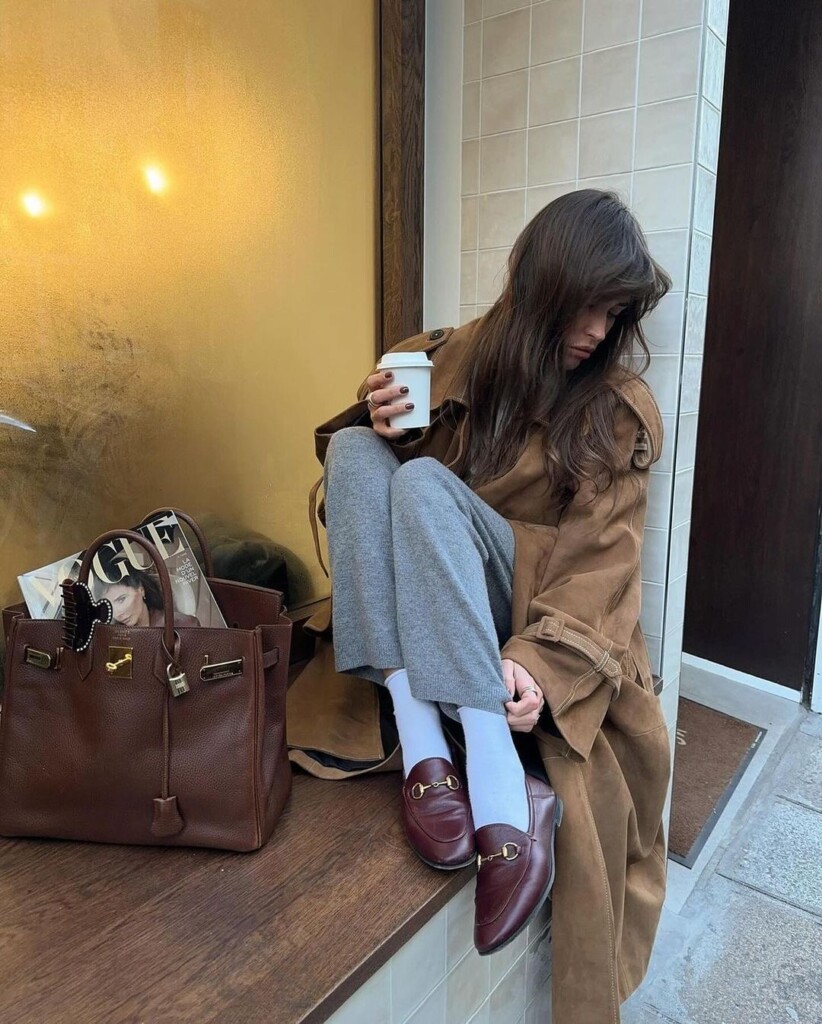 BEST SUEDE OUTFITS FOR AUTUMN Alison Toby wearing Ivana Mentlova suede trench coat