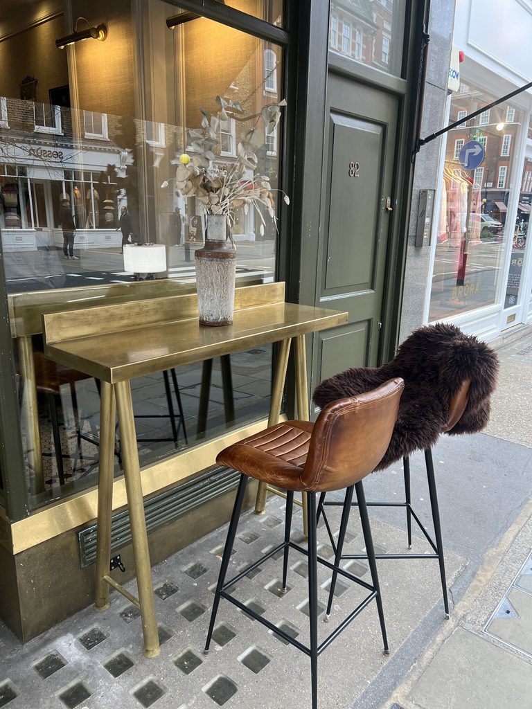 chic coffee shops in London Hagen Bar Marylebone outside 